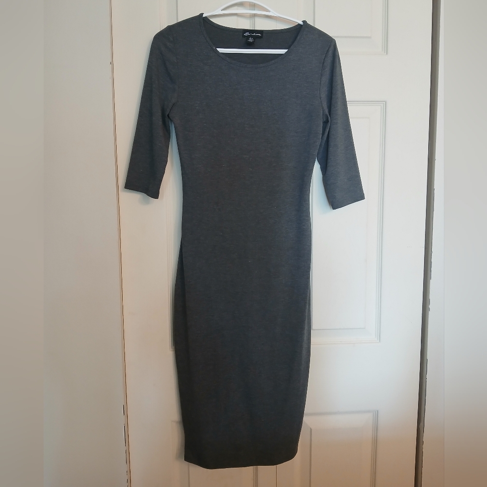 Seductions Elegant Gray Sleeved Dress, Size Medium (M)
